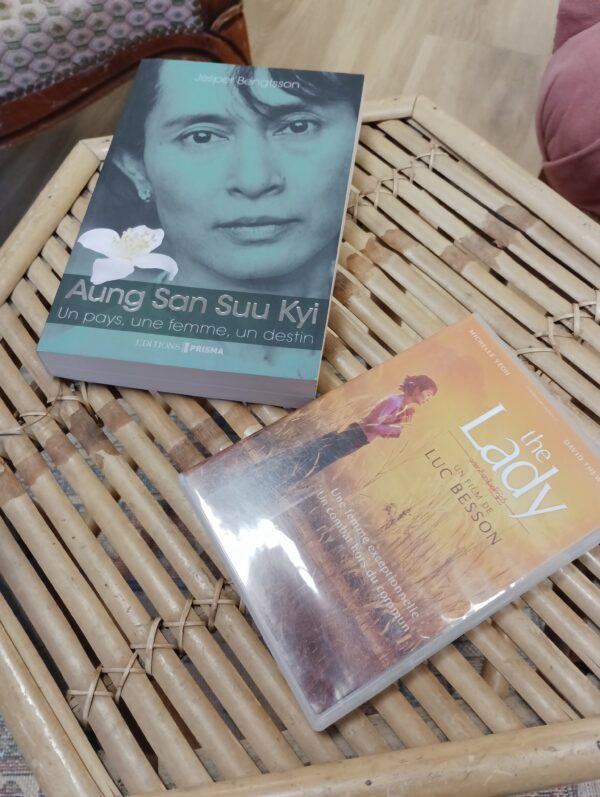 PACK 2 Aung San Suu Kyi (livre+DVD)